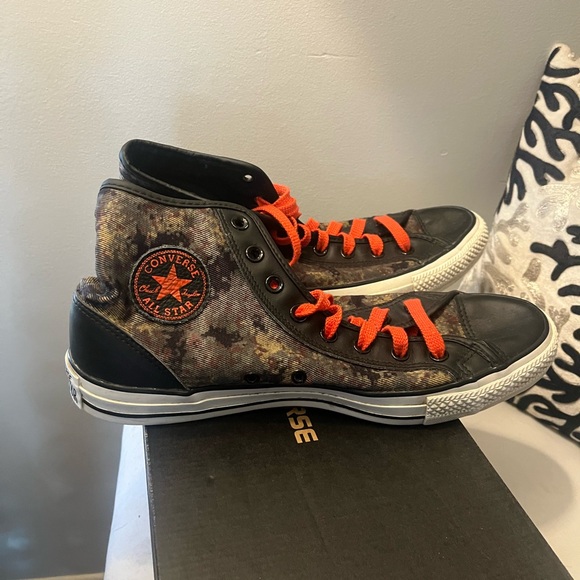 Converse High-Tops with Vibrant Orange Laces - Picture 5 of 6